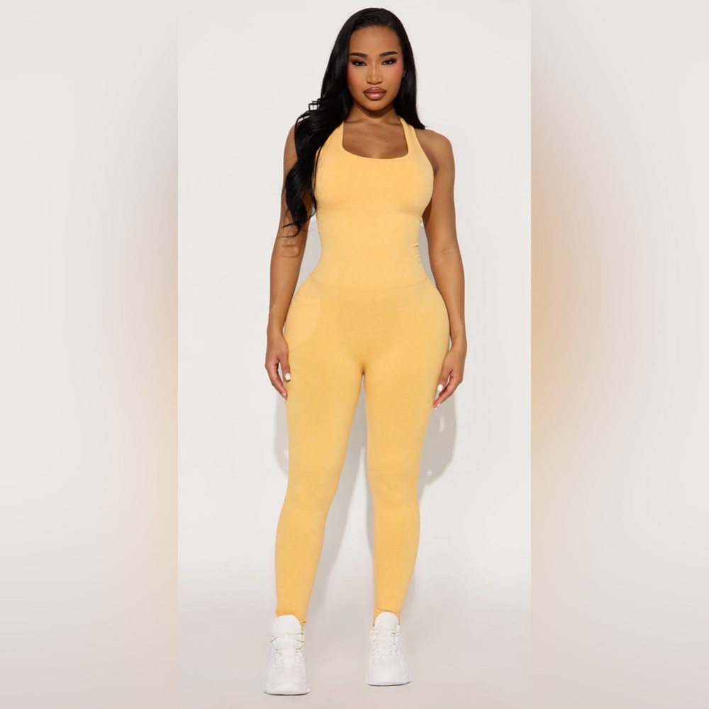 FASHION NOVA Athletic Bundle